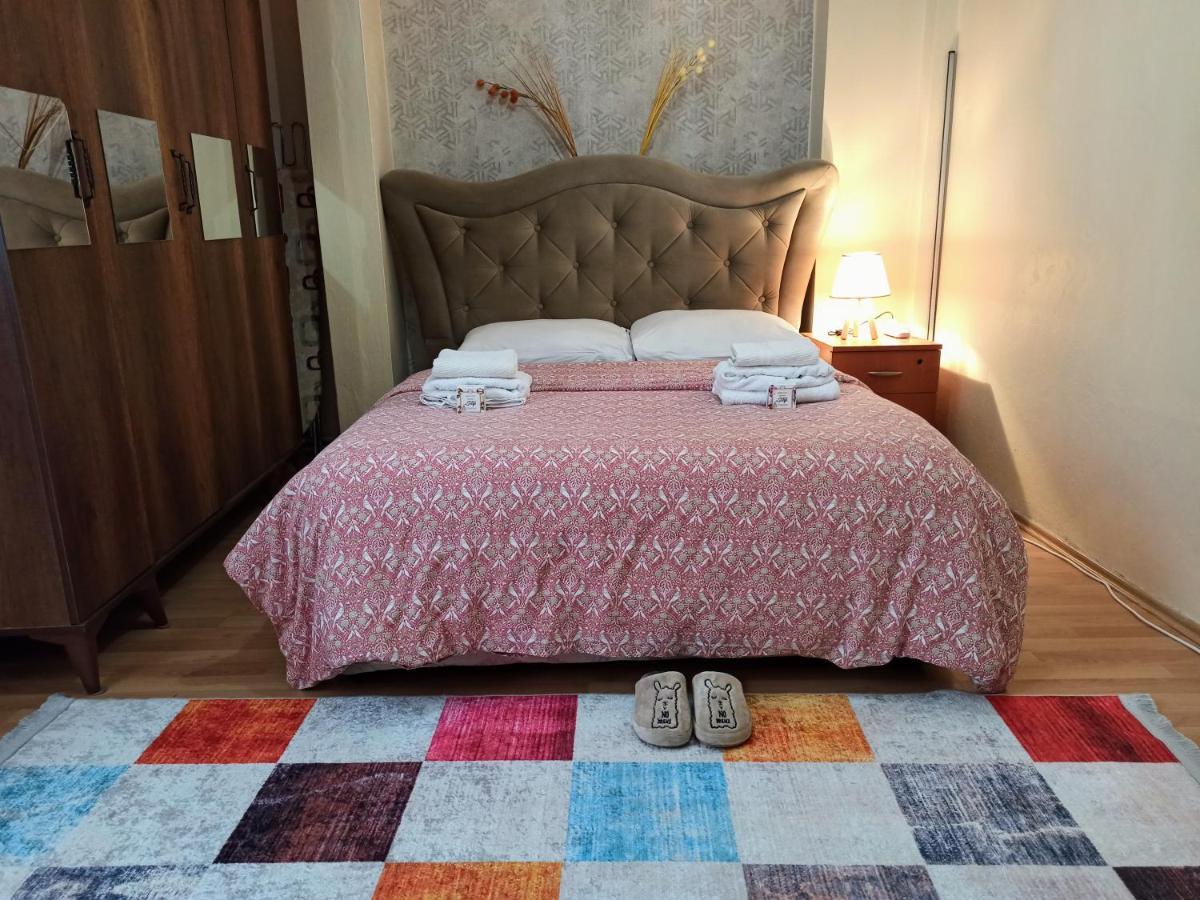 Private Room Close To Merter And Gungoren Textile Center Isztambul Kültér fotó
